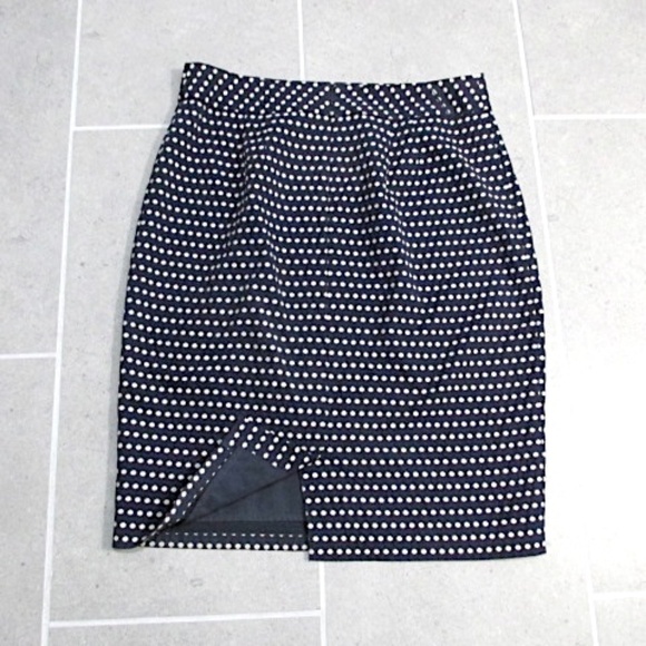 Coldwater Creek Cotton Navy Polka Dot Pencil Skirt, Size 8 - Picture 3 of 6